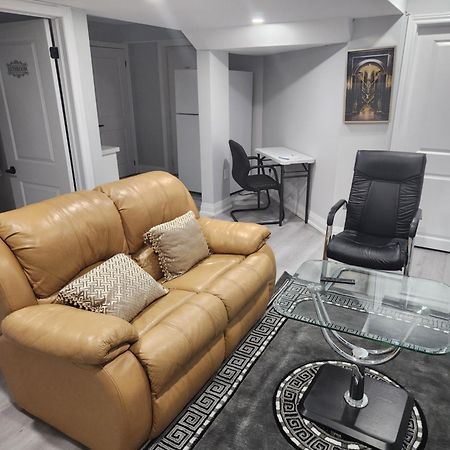 Apartment B 2 Bedroom Brampton Exterior foto